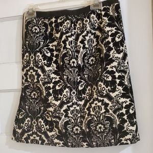 Karen Kane size 6 skirt. It falls above the knee.